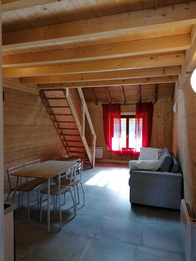 Aparthotel La Ferme De Lucien Sallenoves Zewnętrze zdjęcie